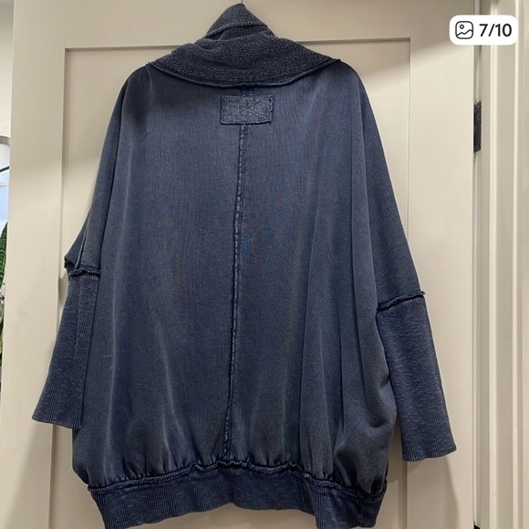 We The Free Textured Monday-Friday Blue Cardigan in large - Picture 2 of 6